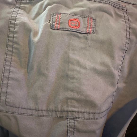 4 piece scrub set EUC 3 bottoms and a scrub jacket. - Picture 2 of 10